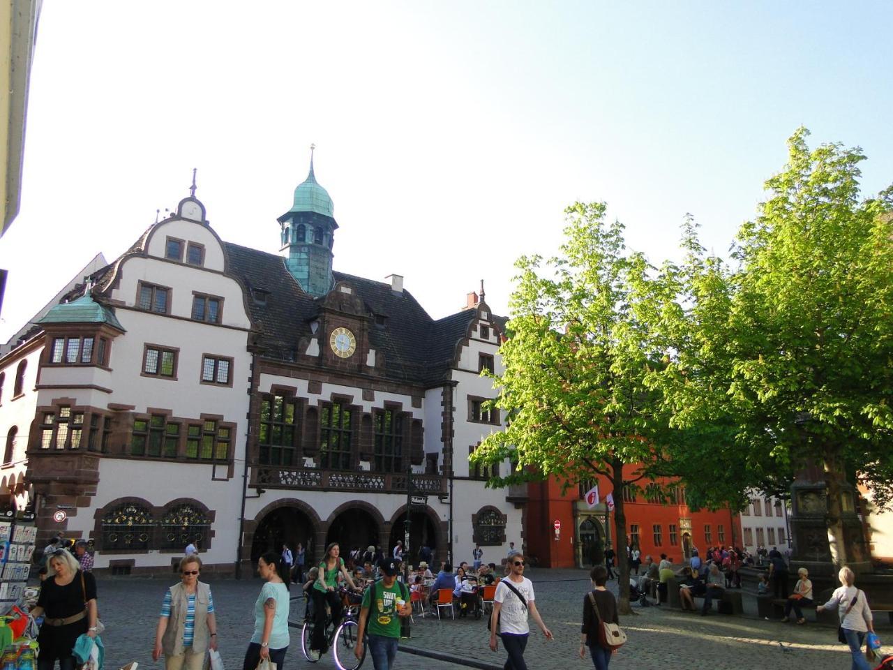 Cityappartment Am Stadttheater Freiburg im Breisgau Buitenkant foto